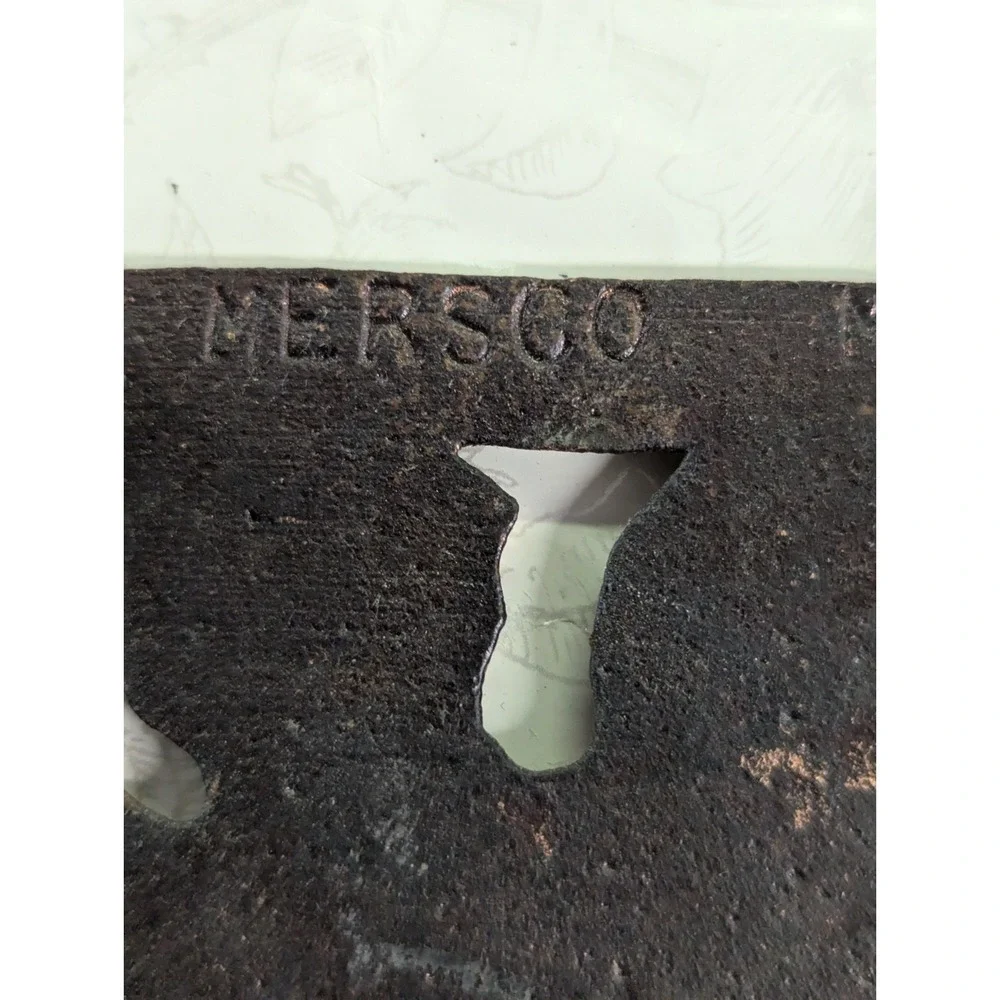 Mersco Square grapes design copper color cast‎ iron kitchen trivet decoration